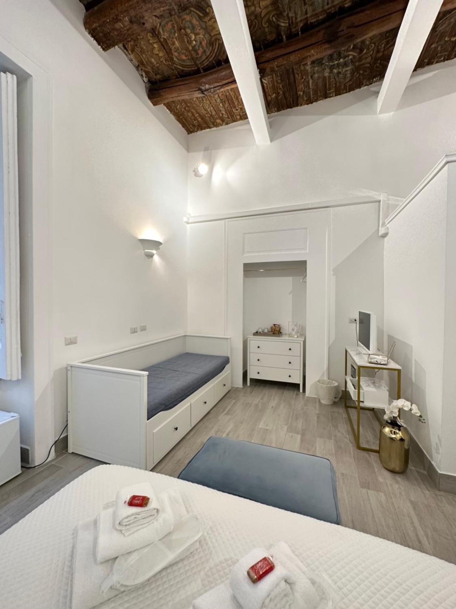 Maison M Napoli Boutique Rooms Exterior photo